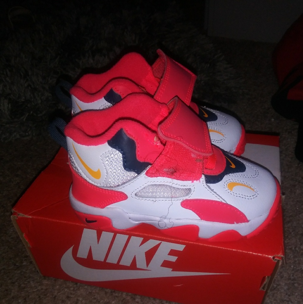 Toddler Nike speed turf